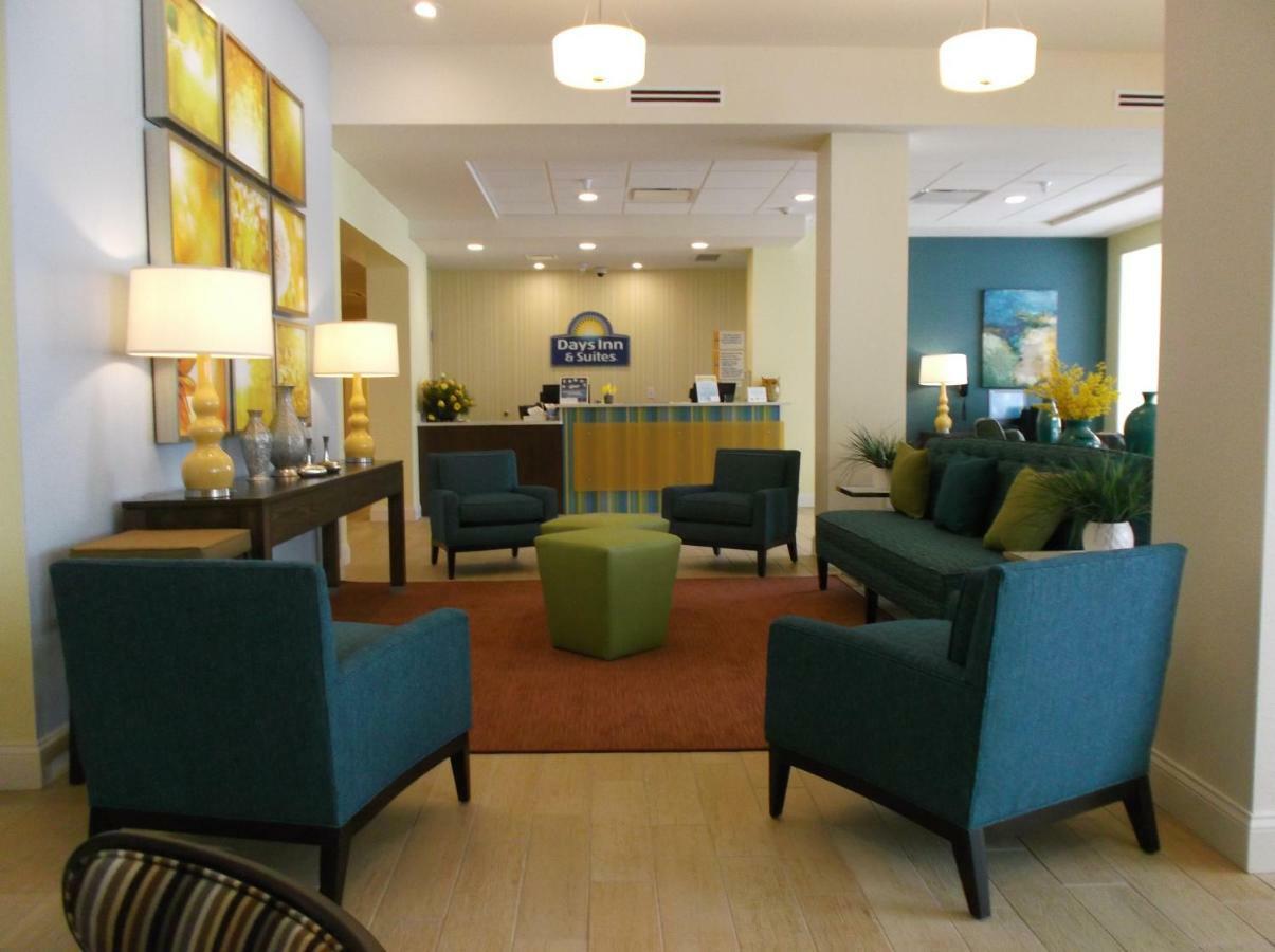 Days Inn & Suites By Wyndham Belmont Exteriér fotografie